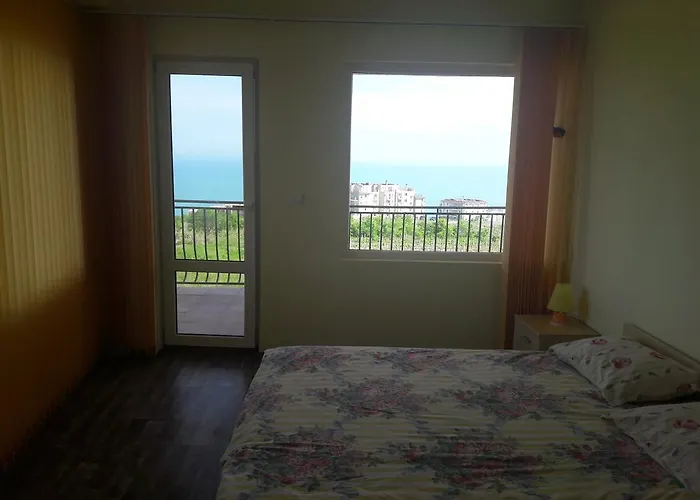 Byala Grape House بيت للعطل *