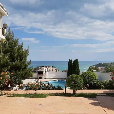 Feriehus Byala Grape House *